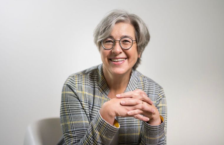 Heraeus-Ausbildungsleiterin Karin Saar: 250 Auszubildende hat ihr Industrieunternehmen, in diesem Jahr kamen 100 hinzu. - Foto: Heraeus