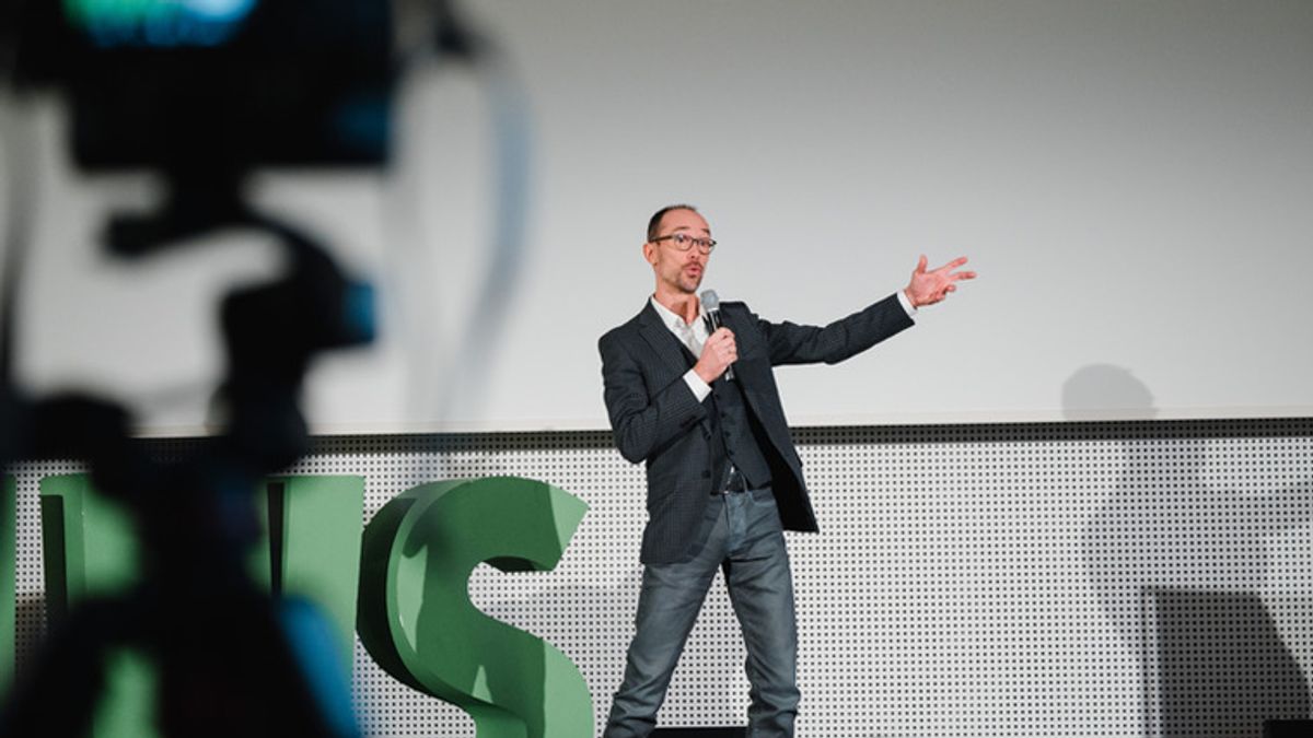 Dr. Bernd Hufnagl über Lernen und Arbeiten in der digitalen Welt - © Nils Hasenau