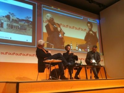 Christoph Schlingensief im Interview mit Chris Dercon auf der DLD Konferenz 2010