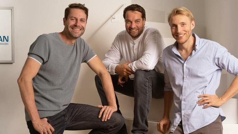 Demecan-Gründer (v.l.) Adrian Fischer, Cornelius Maurer und Constantin von der Groeben