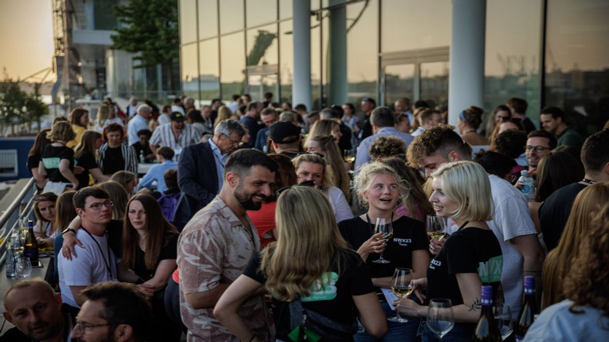 Networking mit Sundowner: Entspannter Ausklang der ersten XING Job-Welt - Foto: Gordon Welters