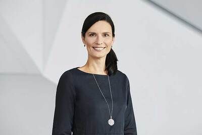 Cathleen Kabashi, Leiterin opti