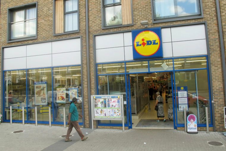 Seit einigen Jahren mischen die deutschen Discounter den britischen Lebensmitteleinzelhandel auf. - Foto: dpa