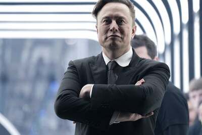 Elon Musk in Grünheide: Die Ansprüche an die Mitarbeiter sind hoch. - Foto: IMAGO/Political-Moments
