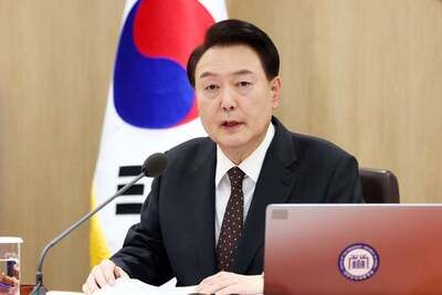 Südkoreas Präsident Yoon Suk Yeol hat einen Langfristplan zur Förderung der Chipbranche präsentiert. - Foto: IMAGO/Newscom / Yonhap News