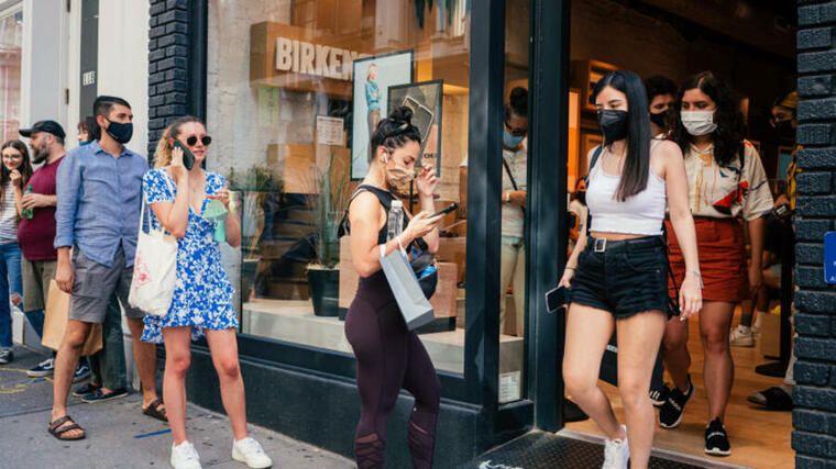 Ansturm auf Birkenstock-Boutique - (Foto: Bloomberg)