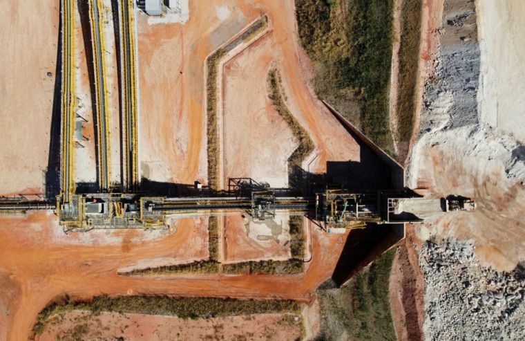 Der Abbau des Alkalimetalls wie hier in Minas Gerais in Brasilien ist aufwendig, oft umweltschädlich. - Foto: Reuters