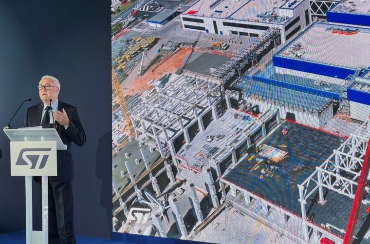 Der Chef von ST Microelectronics, Jean-Marc Chery, stellt das neue Werk des Chipkonzerns in Catania vor. - Foto: REUTERS