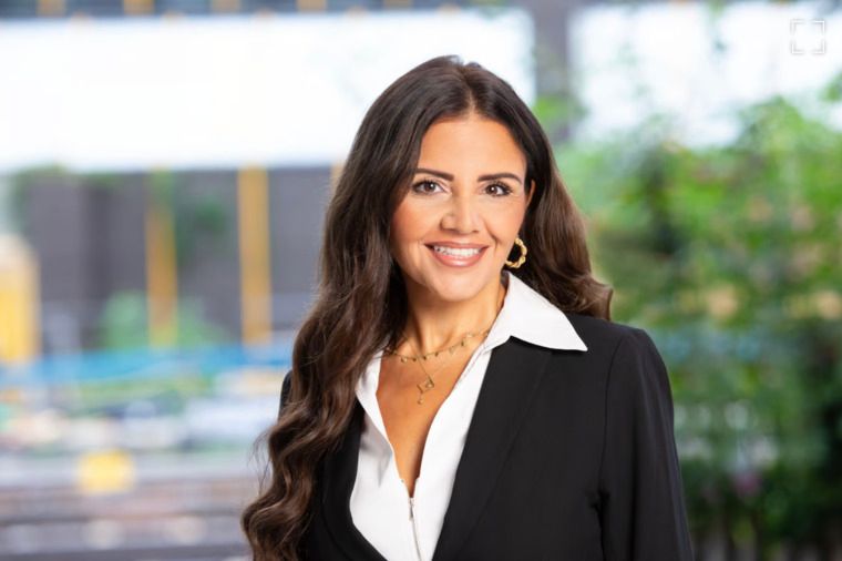 Emine Yilmaz beobachtet, dass Unternehmen zwar um Fachkräfte buhlen – aber nicht um jeden Preis einstellen. - Foto: Robert Half