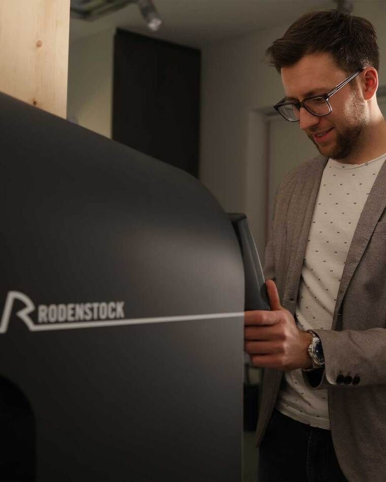 Augenoptikermeister und Gründer Florian Merl