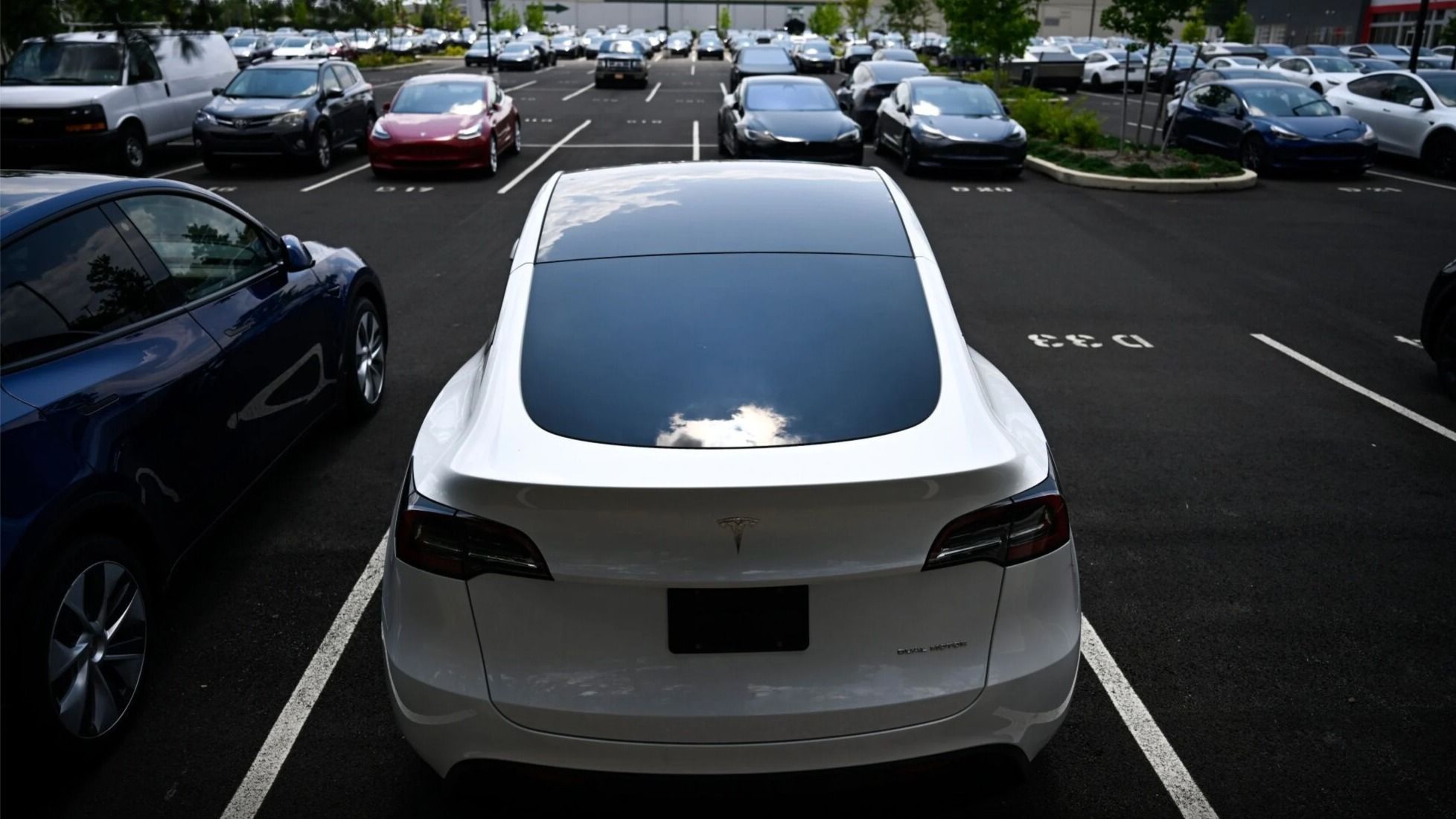Tesla-Fahrzeuge in der Filiale des Unternehmens in Warminster, Pennsylvania. Foto: Bloomberg